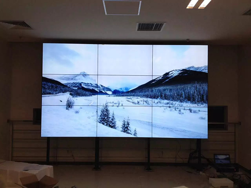 安徽电器采用宇硕55寸液晶拼接屏3*9弧形拼接